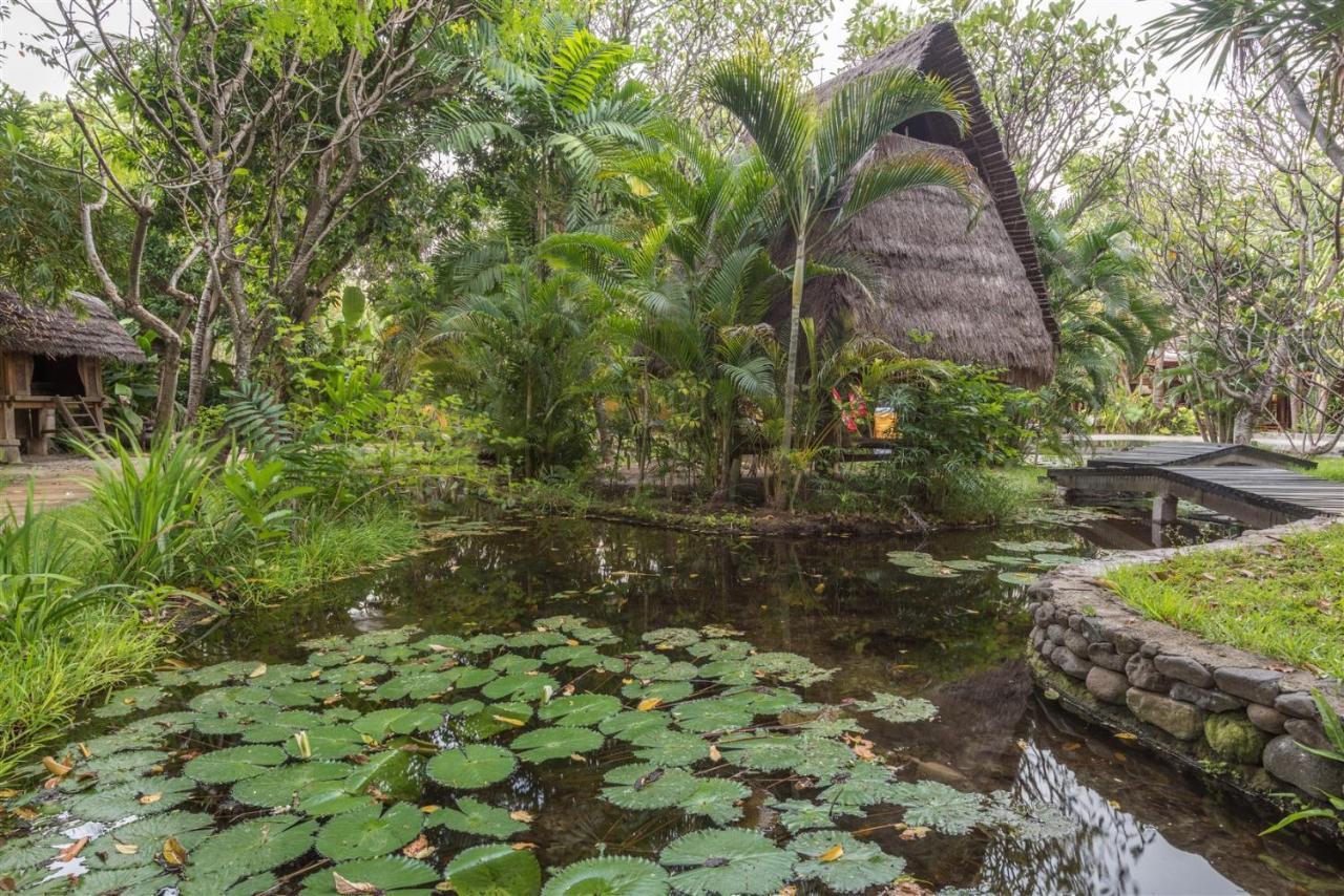 Hotel Pondok Sari Beach & Spa Resort Pemuteran Kültér fotó